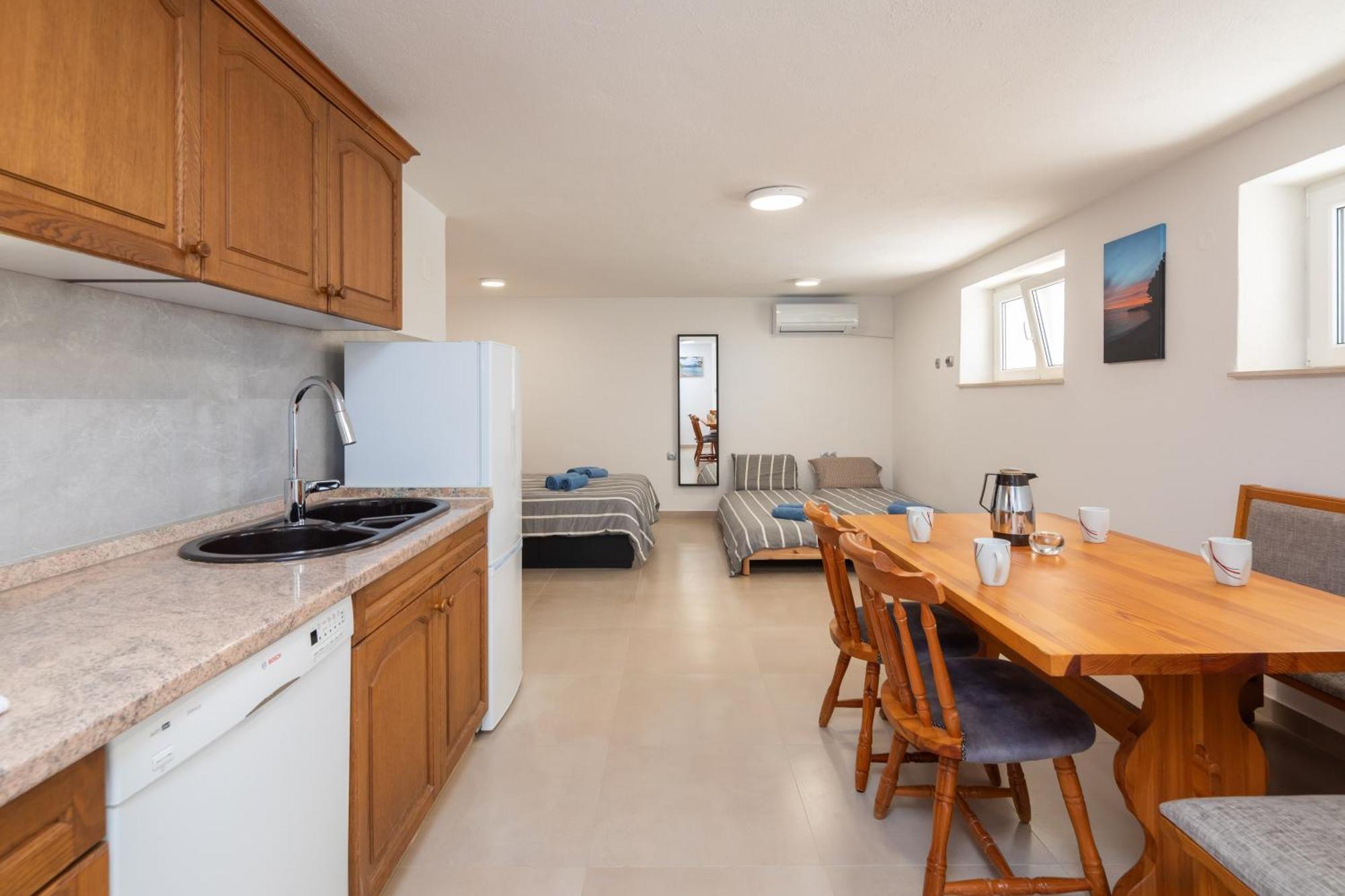 Sunshine Suites Omiš Εξωτερικό φωτογραφία