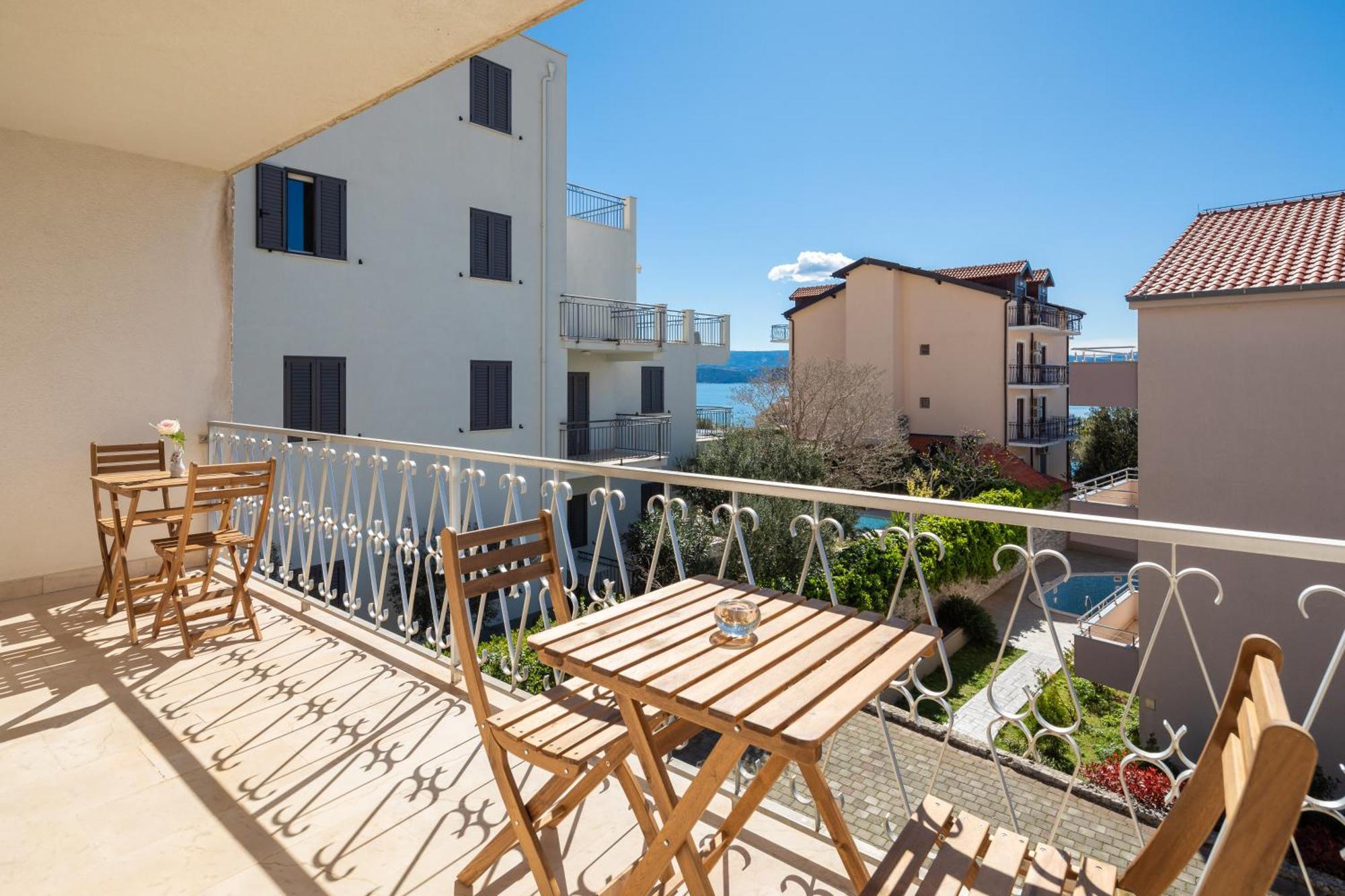 Sunshine Suites Omiš Εξωτερικό φωτογραφία