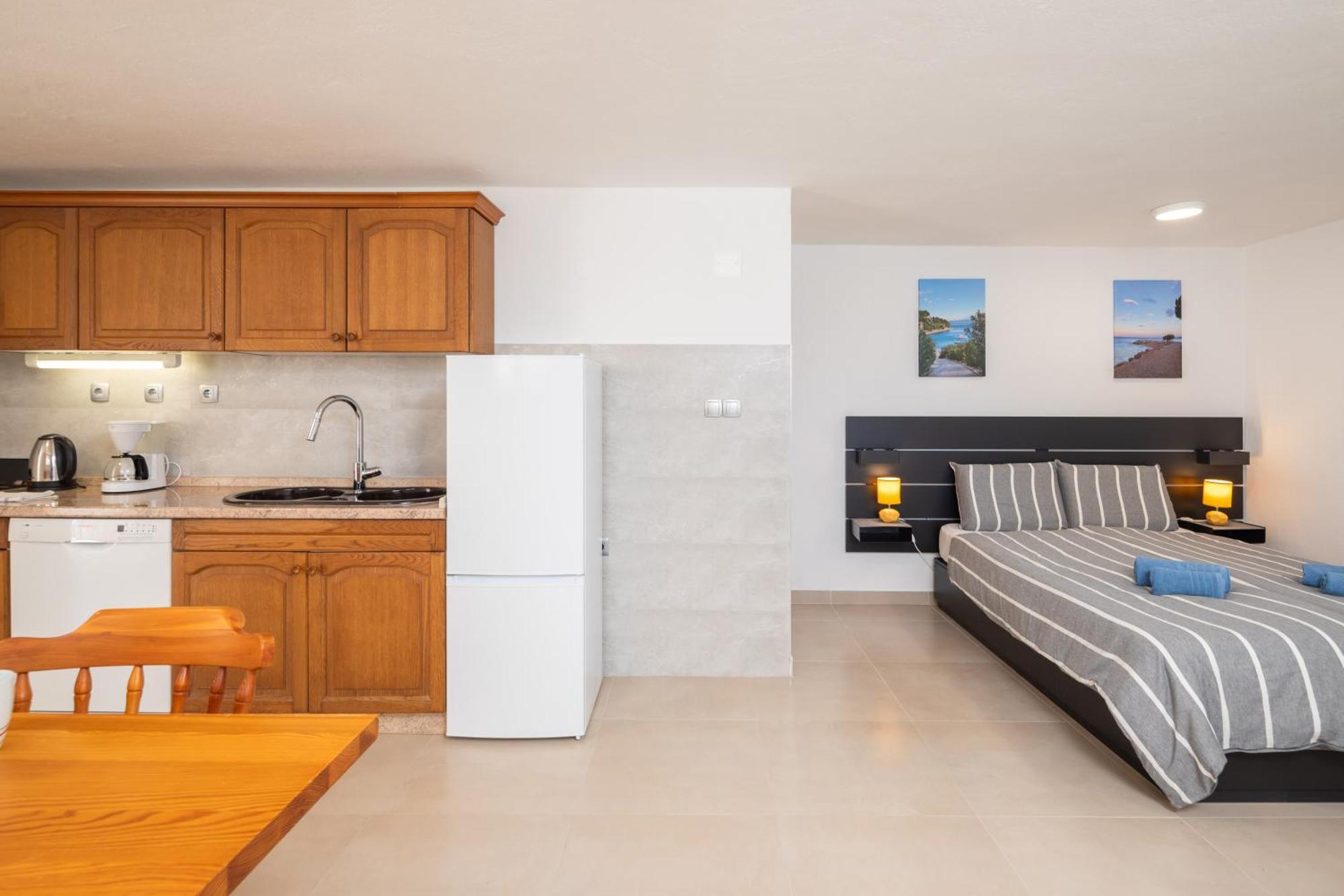 Sunshine Suites Omiš Εξωτερικό φωτογραφία