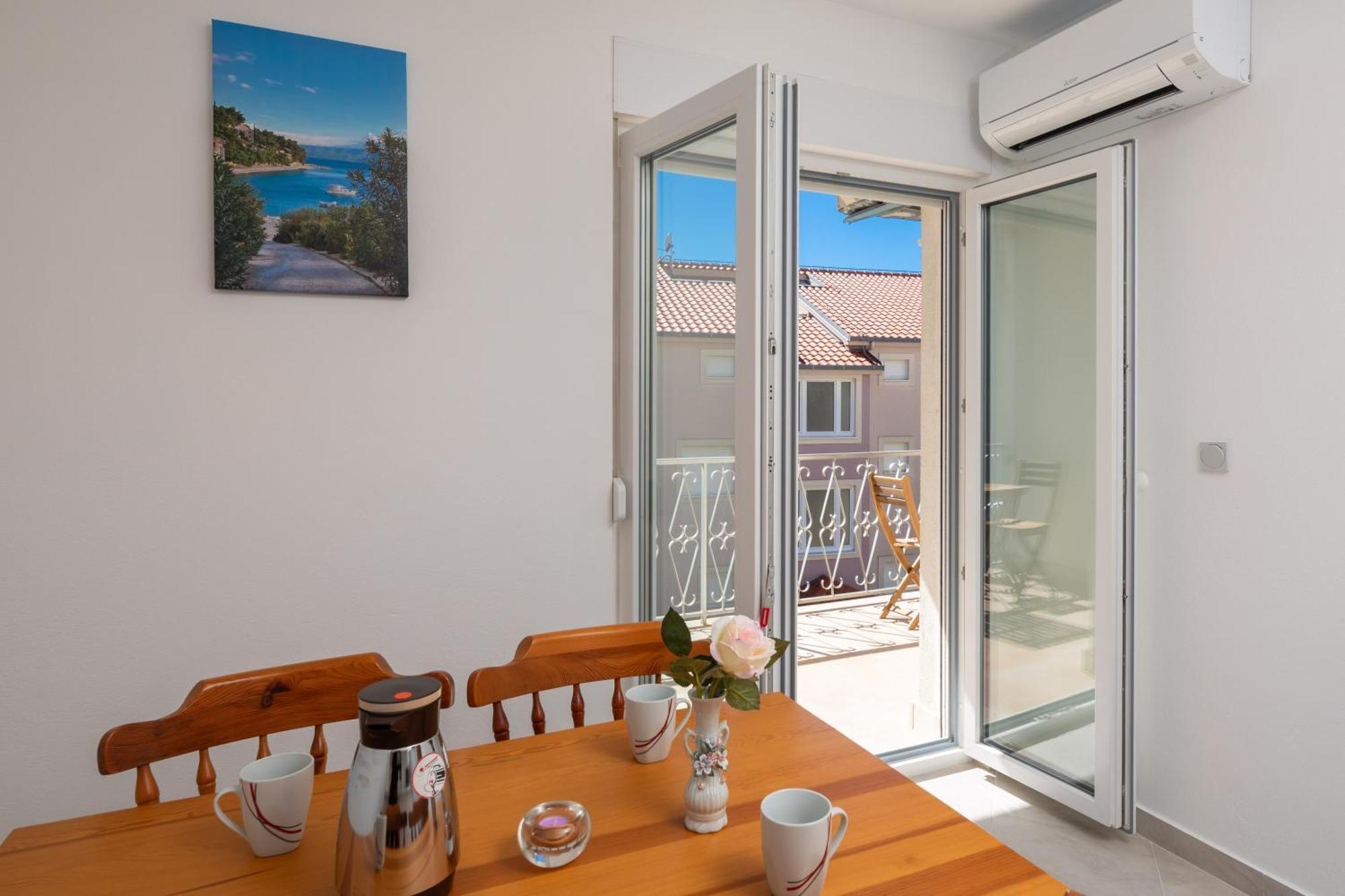 Sunshine Suites Omiš Εξωτερικό φωτογραφία